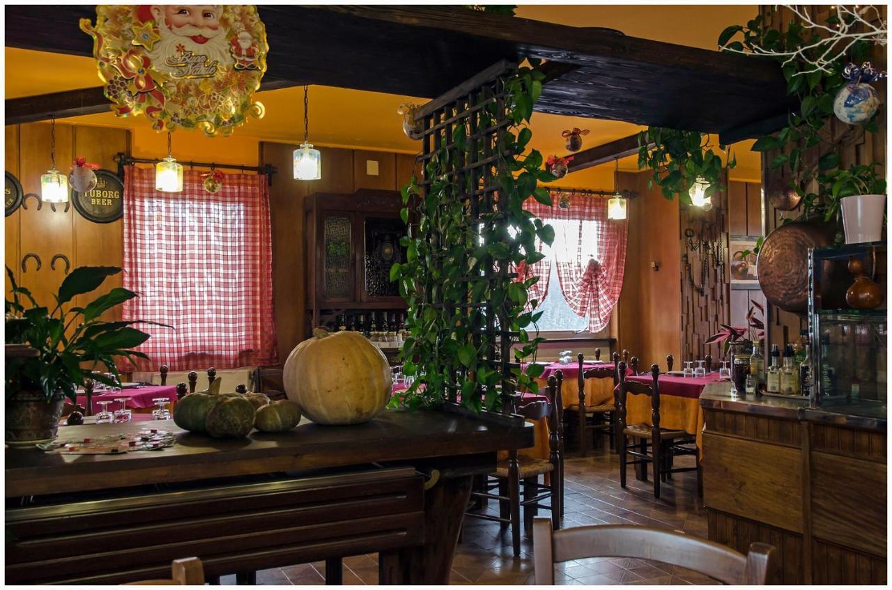 Albergo Rifugio Montecucco Piampaludo ภายนอก รูปภาพ